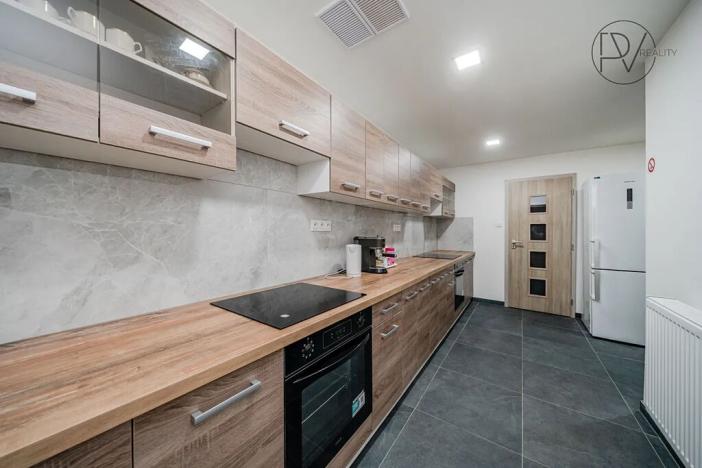 Prodej ubytování, Řeka, 250 m2