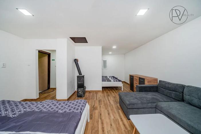 Prodej ubytování, Řeka, 250 m2