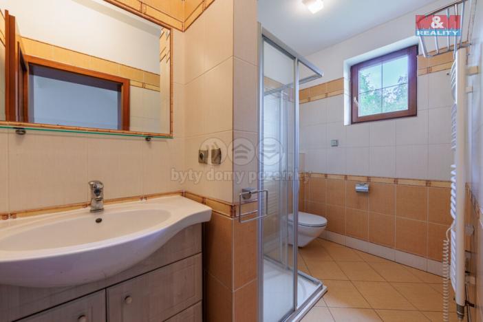 Prodej rodinného domu, Nová Role - Mezirolí, 221 m2