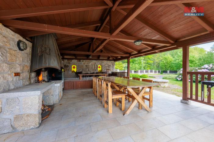 Prodej rodinného domu, Nová Role - Mezirolí, 221 m2