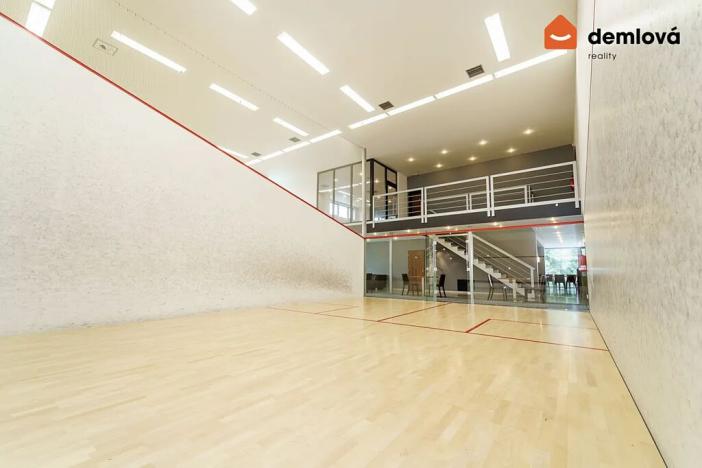 Prodej komerční nemovitosti, Orlová, Polní, 435 m2