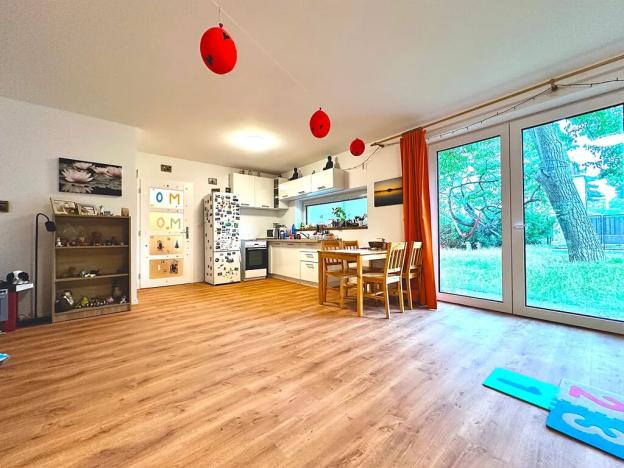 Pronájem bytu 1+kk, Praha - Kobylisy, Veltěžská, 40 m2