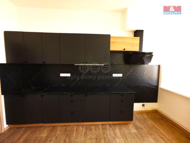 Pronájem bytu 2+kk, Lomnice nad Popelkou, Komenského, 57 m2