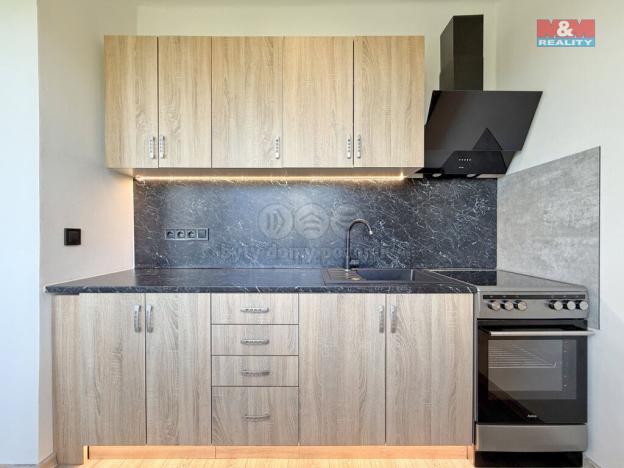 Prodej bytu 3+1, Černovice, Družstevní, 56 m2