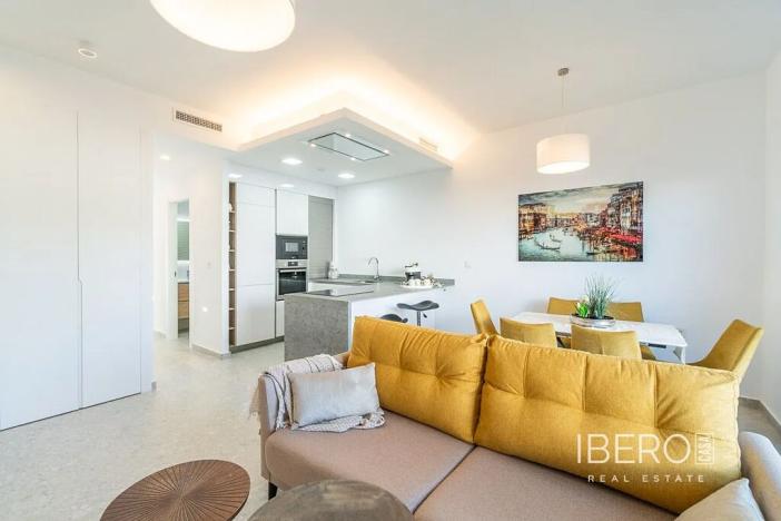 Prodej bytu 4+kk, Las Palmas de Gran Canaria, Španělsko, Calle Los Balcones, 74 m2