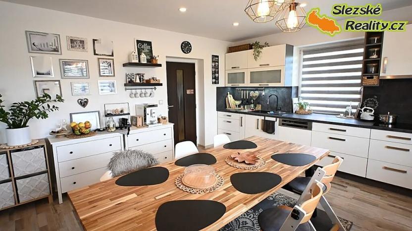 Prodej rodinného domu, Vitiněves, 290 m2