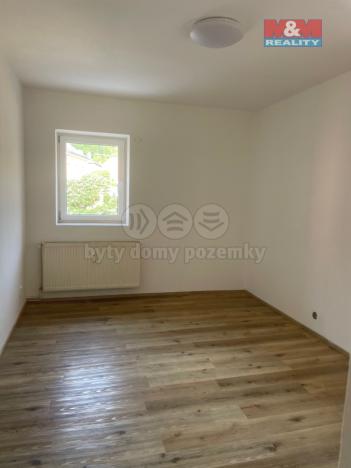 Pronájem bytu 2+kk, Náchod, Poděbradova, 32 m2