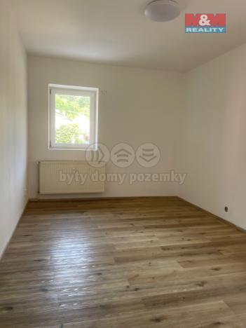 Pronájem bytu 2+kk, Náchod, Poděbradova, 32 m2