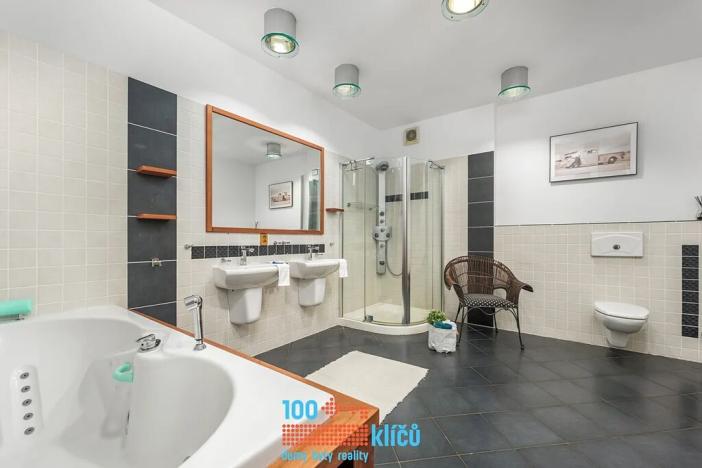 Prodej rodinného domu, Praha - Lipence, Jílovišťská, 400 m2