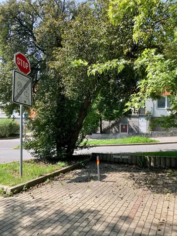 Prodej - jiné, Praha - Motol, Kudrnova, 15 m2