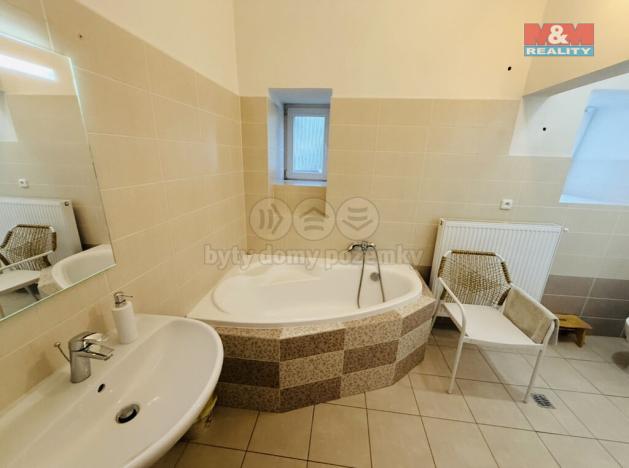 Prodej obchodního prostoru, Loštice, Hradská, 3252 m2