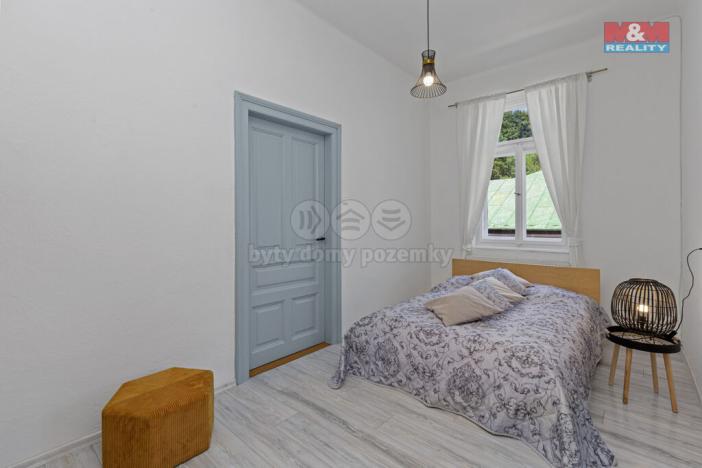 Prodej rodinného domu, Nové Hrady, 360 m2