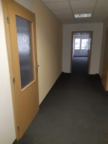 Pronájem kanceláře, Brno, Pod sídlištěm, 65 m2