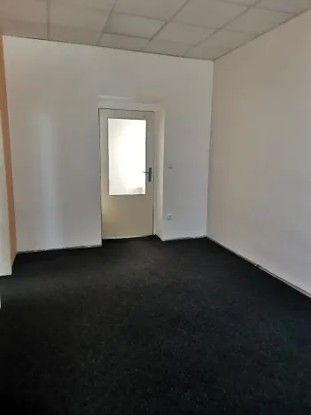 Pronájem obchodního prostoru, Hradec Králové, Vážní, 17 m2