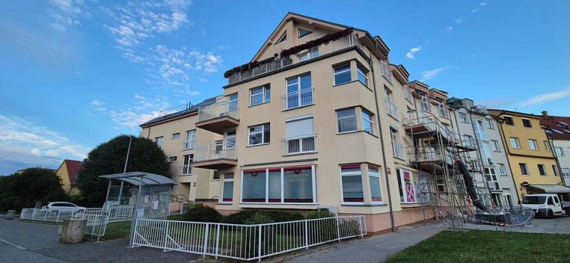 Pronájem garážového stání, Praha - Suchdol, Internacionální, 15 m2