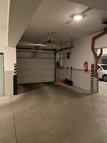 Pronájem garážového stání, Praha - Suchdol, Internacionální, 15 m2