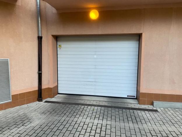 Pronájem garážového stání, Praha - Suchdol, Internacionální, 15 m2