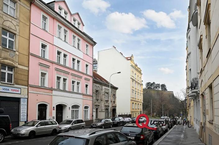 Prodej obchodního prostoru, Praha - Nusle, Slavojova, 149 m2