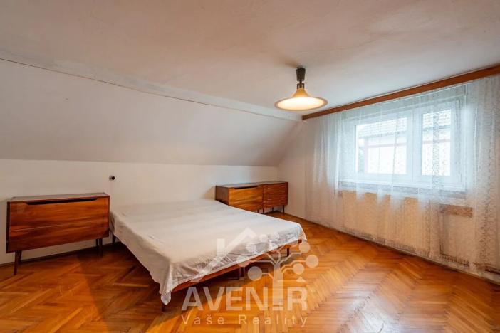 Prodej rodinného domu, Mukařov, 189 m2