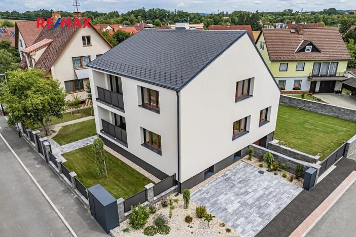Prodej vily, Jindřichův Hradec, Spojovací, 183 m2