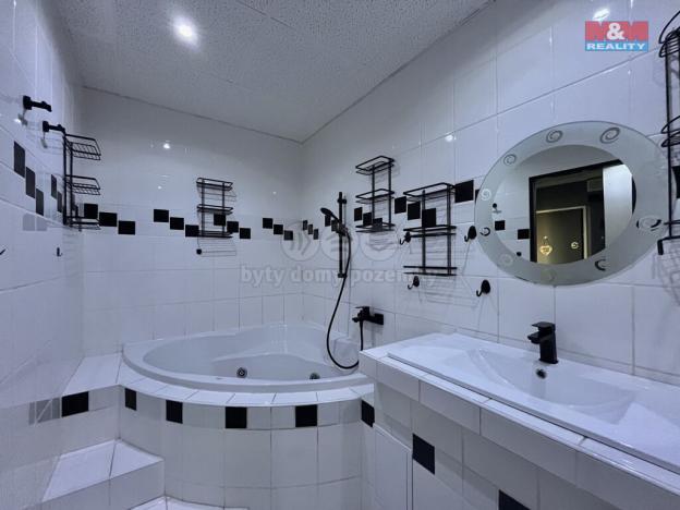 Prodej bytu 2+1, Chomutov, Skalková, 52 m2