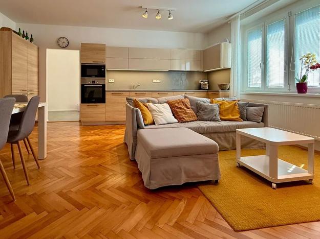 Prodej bytu 4+kk, Jihlava, Štefánikovo náměstí, 105 m2