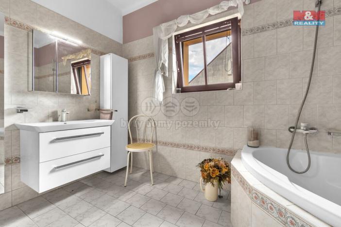 Prodej rodinného domu, Lomnice nad Popelkou, Josefa Jana Fučíka, 322 m2