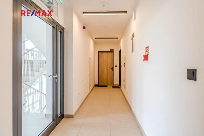 Pronájem bytu 2+kk, Praha - Kamýk, Zimova, 55 m2