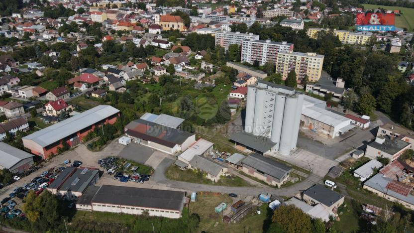 Pronájem garáže, Kostelec nad Orlicí, Mánesova, 1050 m2