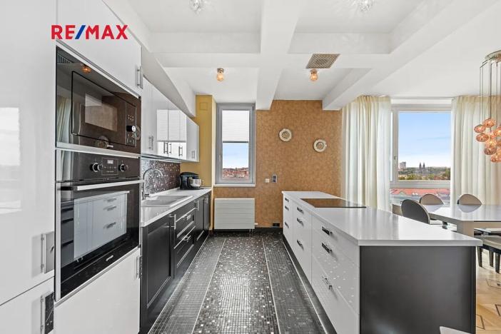 Prodej bytu 4+kk, Praha - Smíchov, Astlova, 187 m2