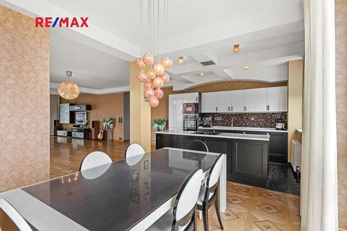 Prodej bytu 4+kk, Praha - Smíchov, Astlova, 187 m2