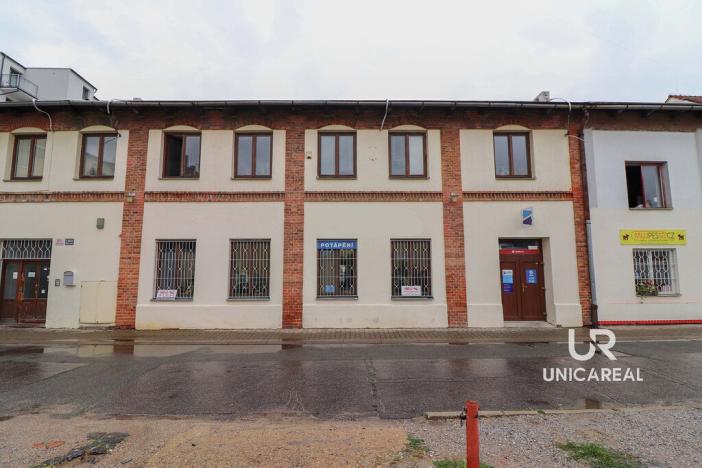 Pronájem obchodního prostoru, Brno - Husovice, Dukelská třída, 240 m2