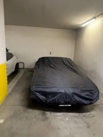 Pronájem garážového stání, Praha - Žižkov, Husitská, 18 m2