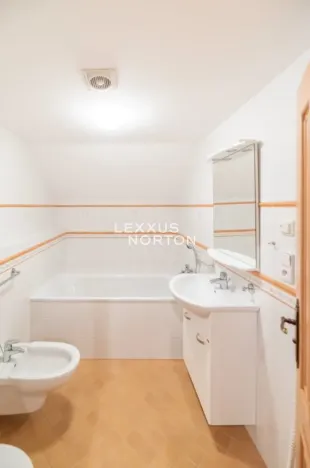 Pronájem vily, Praha - Vokovice, Ke dvoru, 827 m2