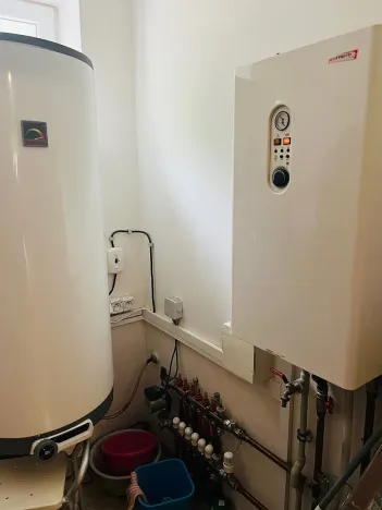 Prodej rodinného domu, Prackovice nad Labem, 190 m2