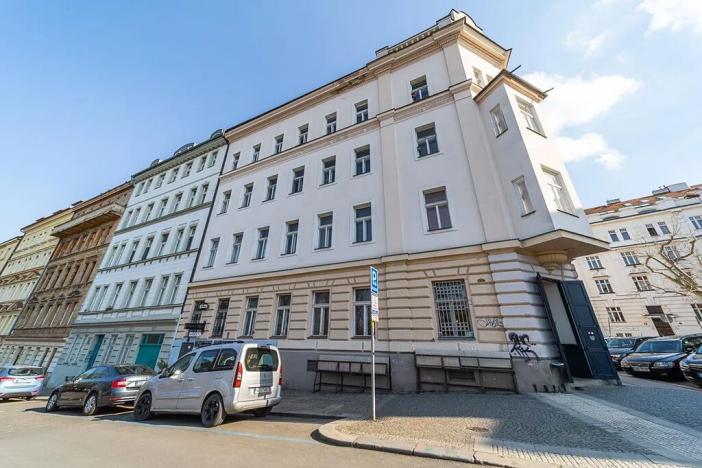 Pronájem bytu 1+kk, Praha - Holešovice, Kamenická, 12 m2