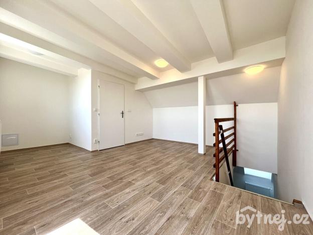 Pronájem bytu 3+1, Olomouc - Hodolany, Rejskova, 63 m2