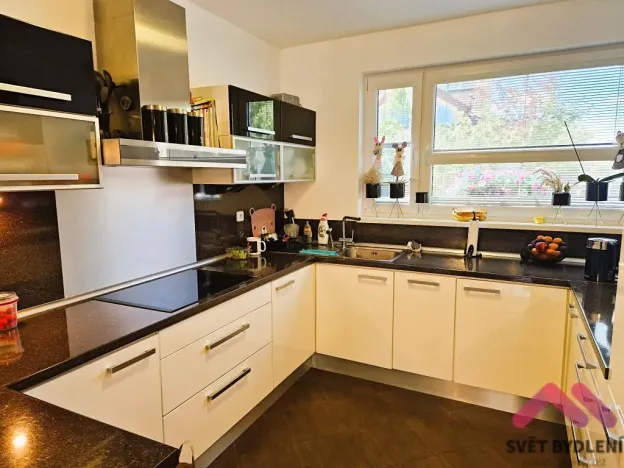 Prodej rodinného domu, Praha - Újezd nad Lesy, Lutínská, 184 m2