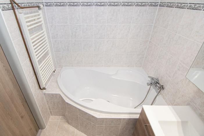 Prodej bytu 3+kk, Veleň, U Sluh, 77 m2