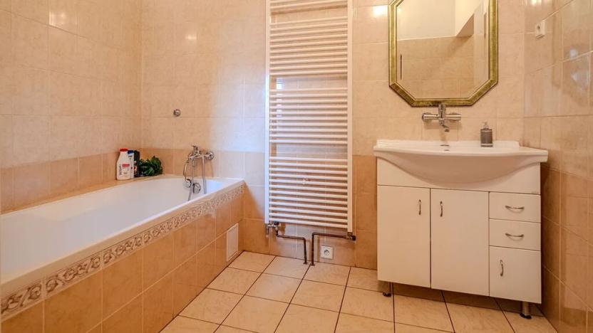 Prodej vícegeneračního domu, Sadská, Husova, 306 m2