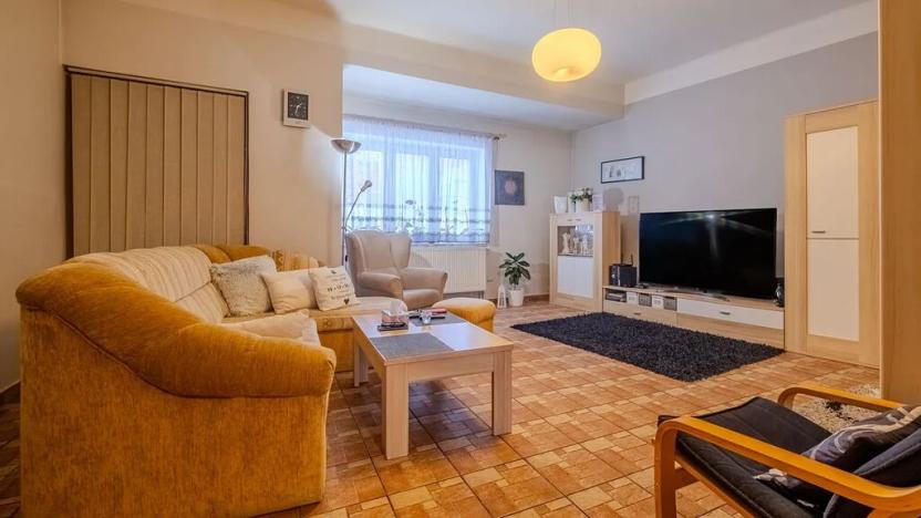 Prodej vícegeneračního domu, Sadská, Husova, 306 m2