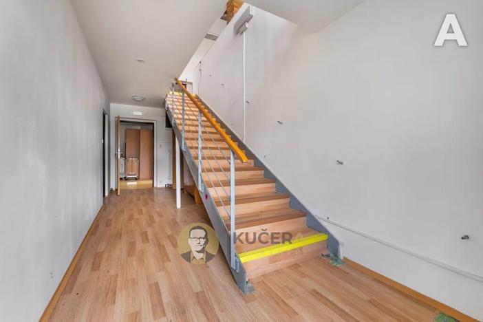 Prodej skladu, Velká Chmelištná, 550 m2