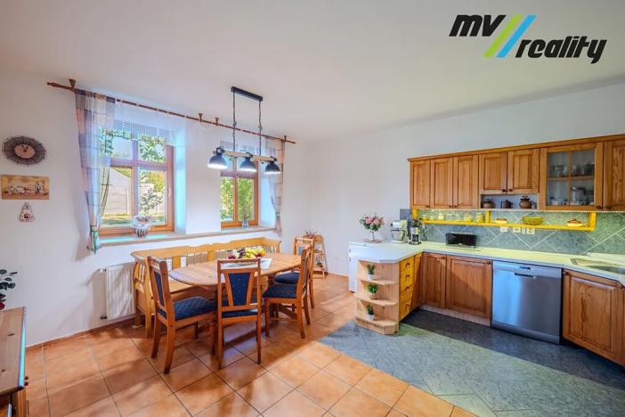 Prodej rodinného domu, Milovice, 178 m2