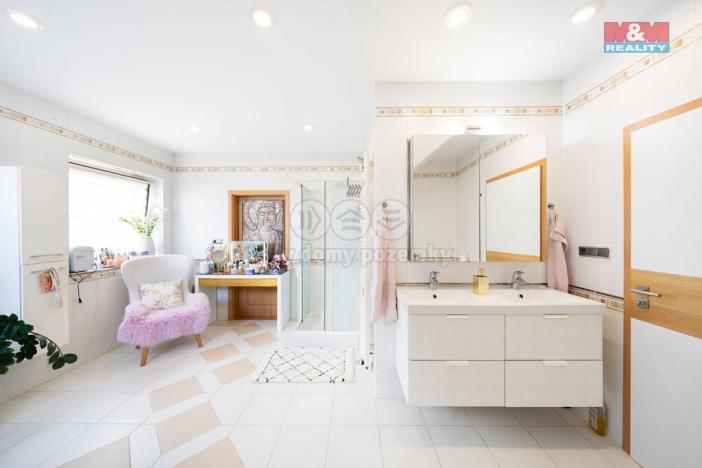 Prodej rodinného domu, Dyje, 224 m2