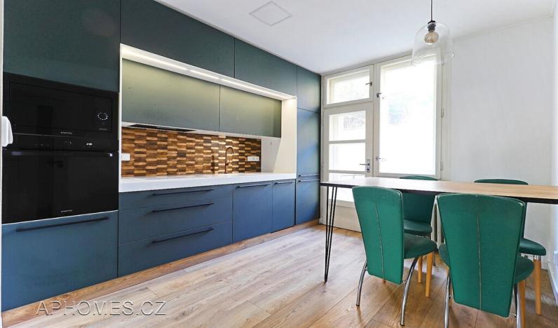 Pronájem bytu 3+1, Praha - Karlín, Thámova, 83 m2