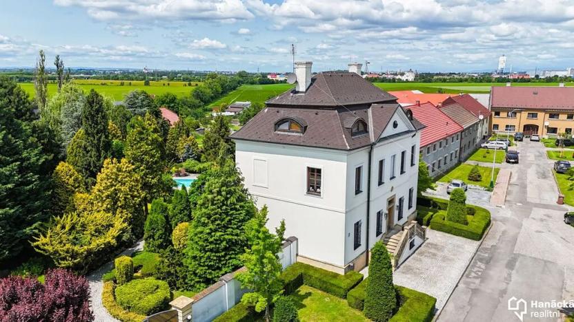 Prodej vily, Velký Týnec, U kaple, 300 m2