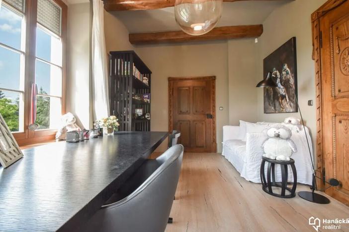 Prodej vily, Velký Týnec, U kaple, 300 m2