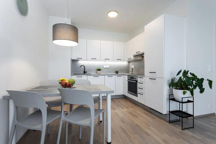Pronájem bytu 2+kk, Praha - Hlubočepy, Benešova, 53 m2