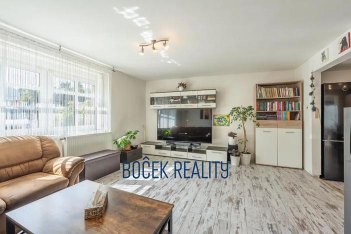 Prodej rodinného domu, Rynholec, nám. 1. máje, 259 m2