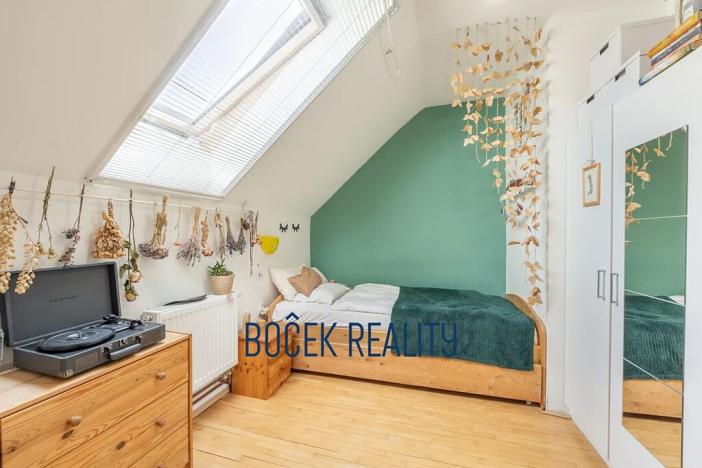 Prodej rodinného domu, Rynholec, nám. 1. máje, 259 m2